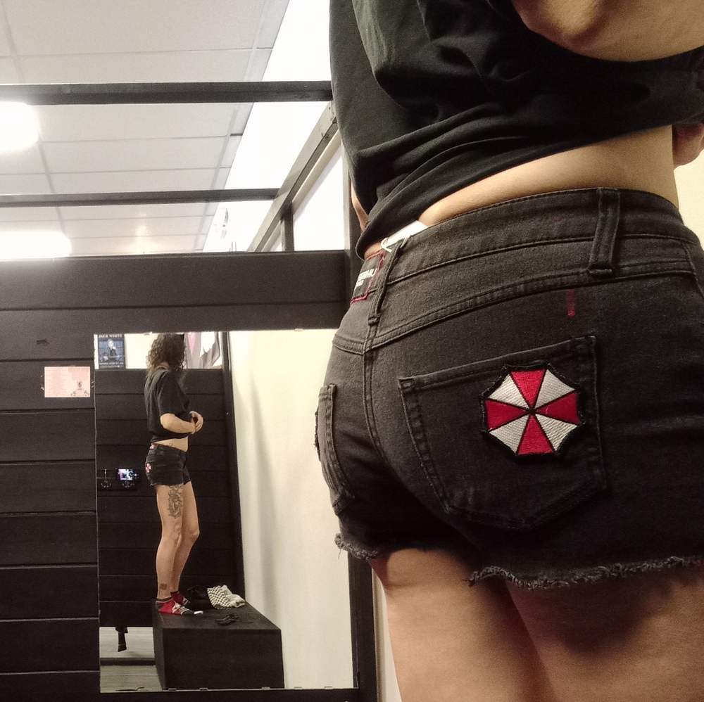 OOAK custom Resident Evil Umbrella Corp bloody shorts! Rage gear! - Picture 6 of 12